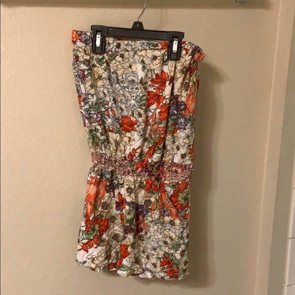 Floral romper - Picture 3 of 3